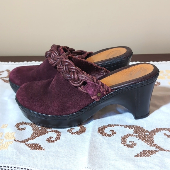 Sz 7.5 "Sophia" Burgundy Suede Clogs by Nurture - Picture 2 of 10